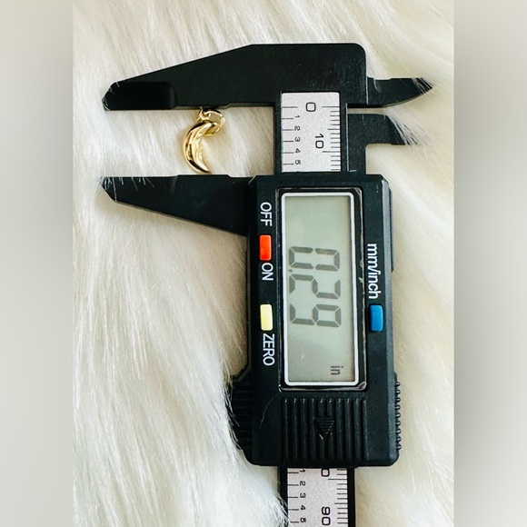 Halfmoon Pendant. 💛 Real 18(18k) Karat Solid Gold Jewelry - Picture 8 of 9